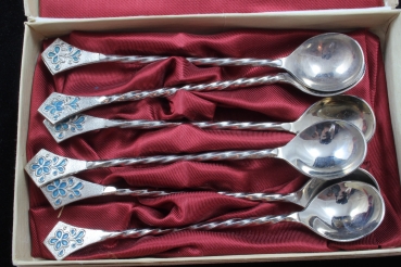 6 Kaffeelöffel gedrehter Stiel türkis 14,8 cm Edelstahl