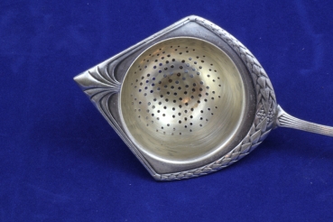 Preview: WMF 26 Empire Teesieb