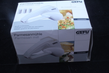 Gefu Parmesanmühle Käsereibe 3 Einsätze Kunststoff