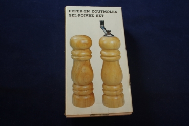 Salzstreuer und Pfeffermühle Holz OVP