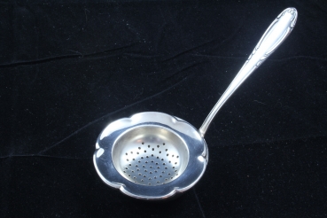 Homag Teesieb mit Abtropfschale versilbert