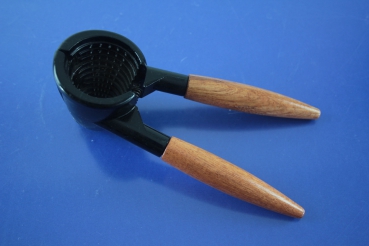 Nussknacker und Schraubverschlussöffner (b)