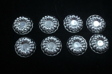 8 x alte Schokoladenform Schokoladen Förmchen rund 4,7 cm Metall