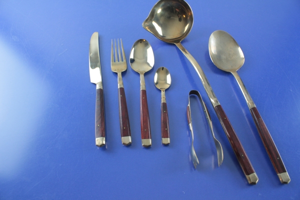 Bronzebesteck mit Rosenholz Griffen für 6 Personen 24 Teile + 3 Vorleger