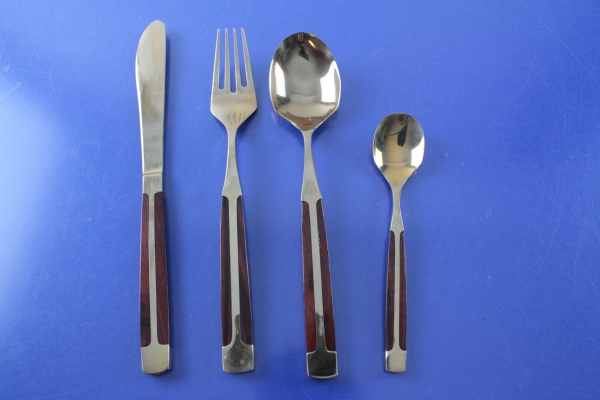 Bronzebesteck mit Rosenholz Griffen für 6 Personen 24 Teile Thailand