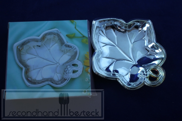 Schale in Blattform versilbert