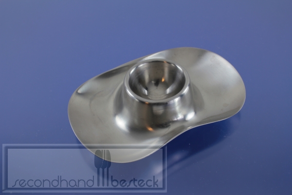WMF Eierbecher Design Wilhelm Wagenfeld Cromargan