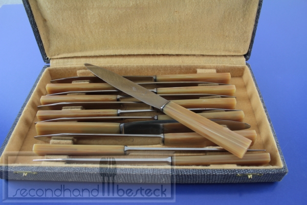 12 Art Déco Messer Speisemesser 22,6 cm Bakelitgriff ca. 1930