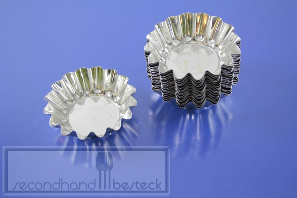 18 Backförmchen Tartelettförmchen aus Weißblech Durchmesser 6,5 cm