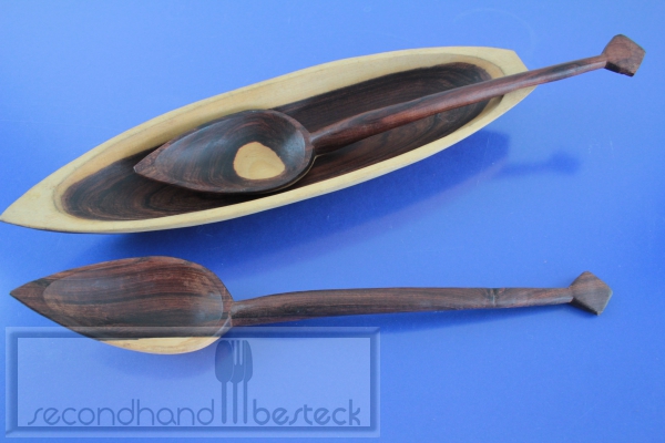 2 Holzlöffel und Holzschale aus Afrika