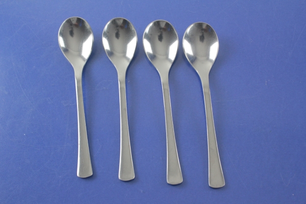 WMF Tischfein 4 Eierlöffel Cromargan (a)