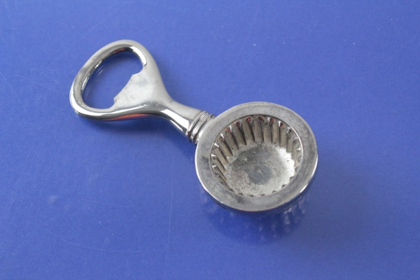 Flaschenöffner und -Verschließer Golfball versilbert
