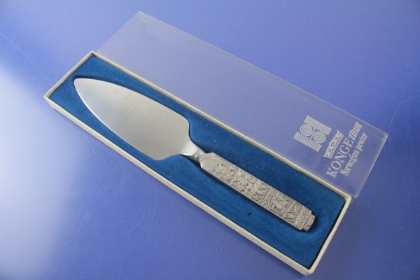 Konge Tinn Tortenmesser Norway Pewter Tinn Wikinger Motive Zinn OVP