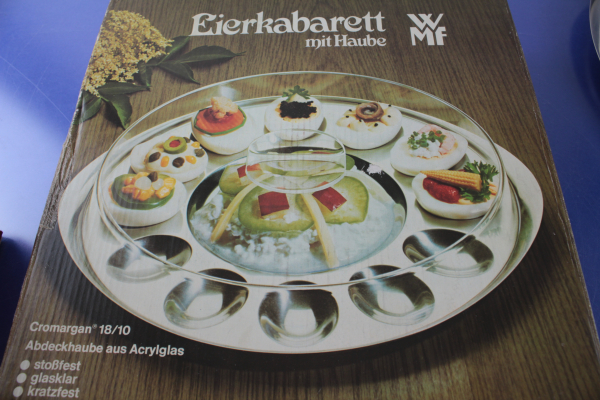 WMF Eier-Servierplatte mit Haube Eierkabarett Eierteller Cromargan OVP (b)