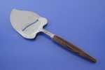Käsehobel mit Holzgriff